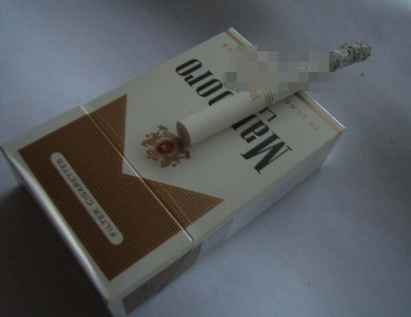 越代群英会香烟总仓